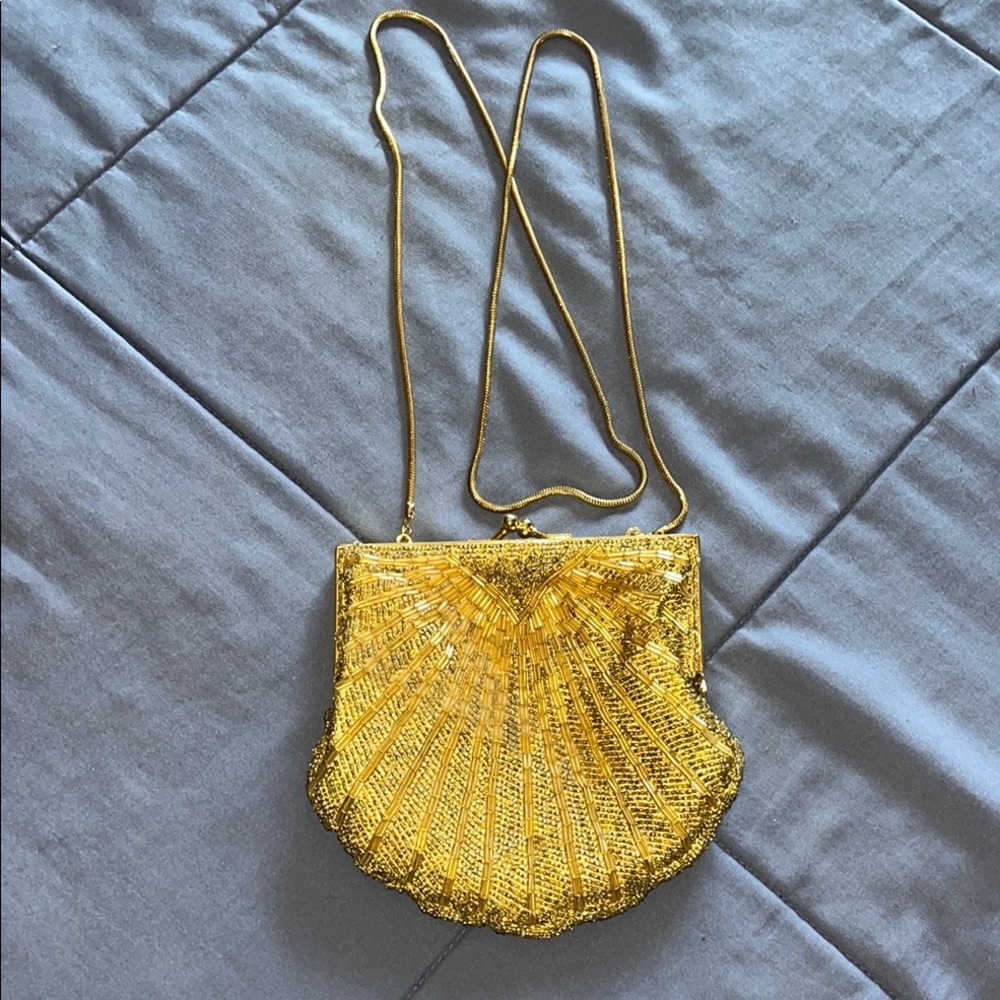 EUC Glamorous Gold Shell Beaded Evening Clutch